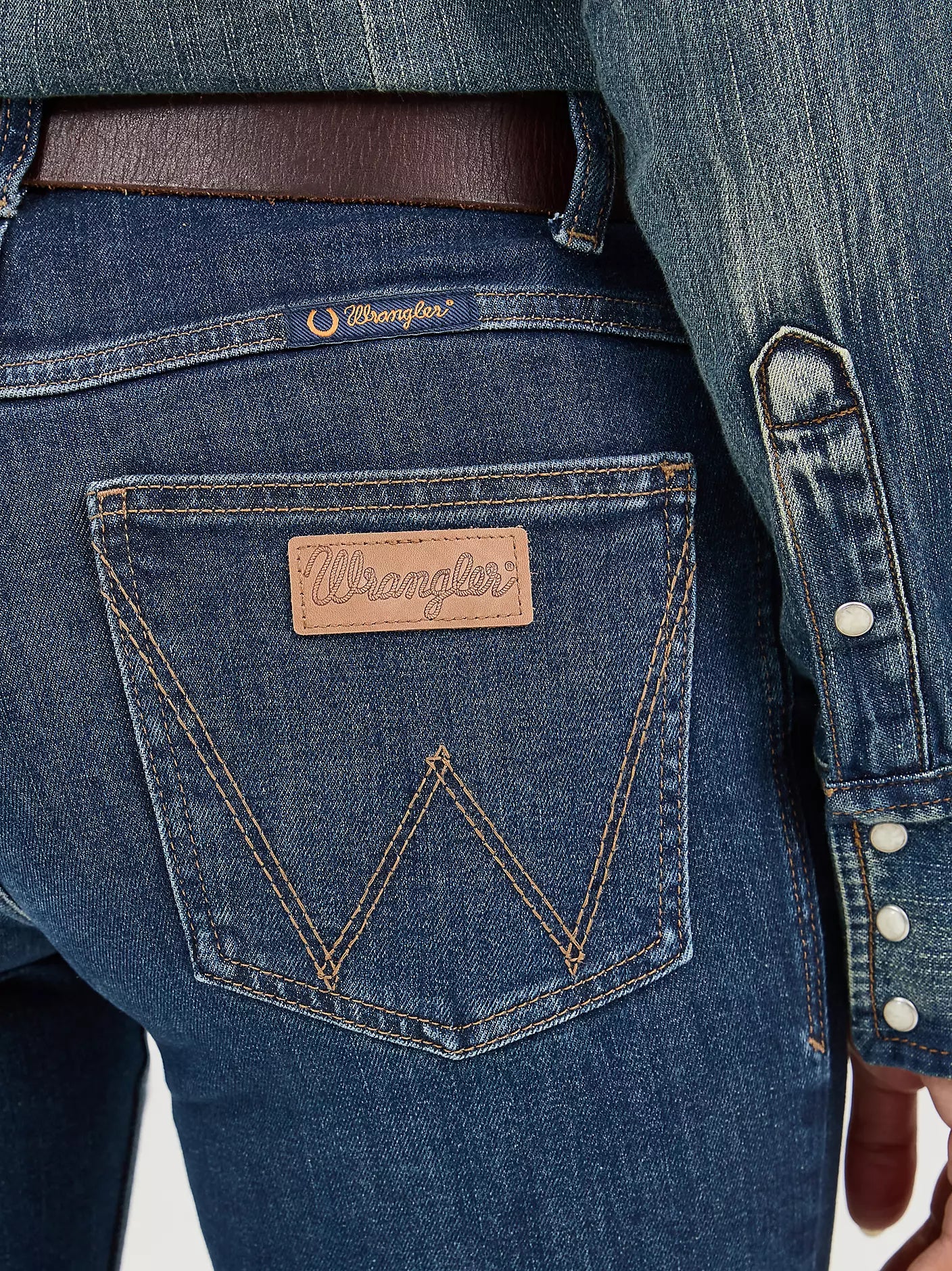 Jeans Women's Willow Dark Logo Wrangler