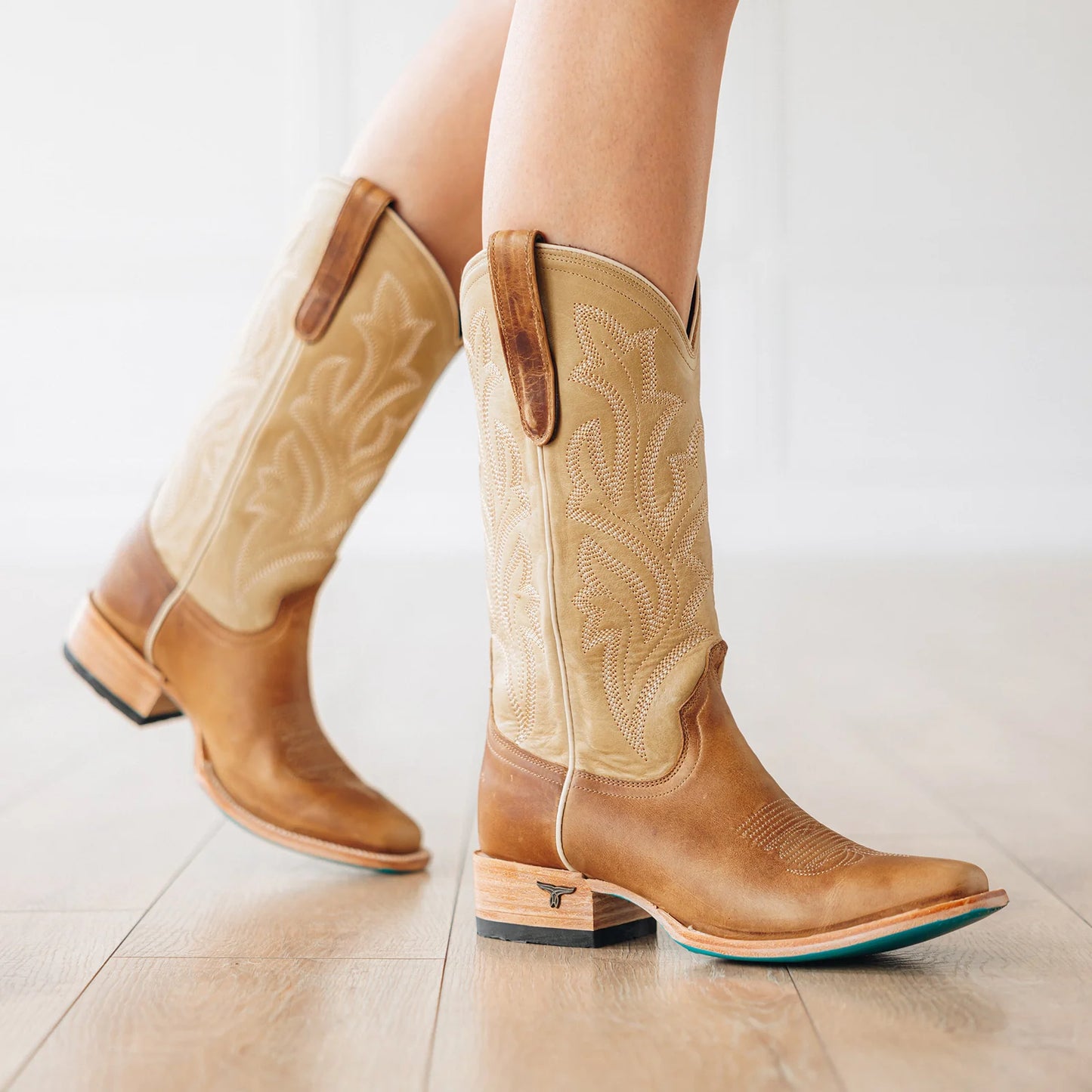 Boots Women's Saratoga Square Lane