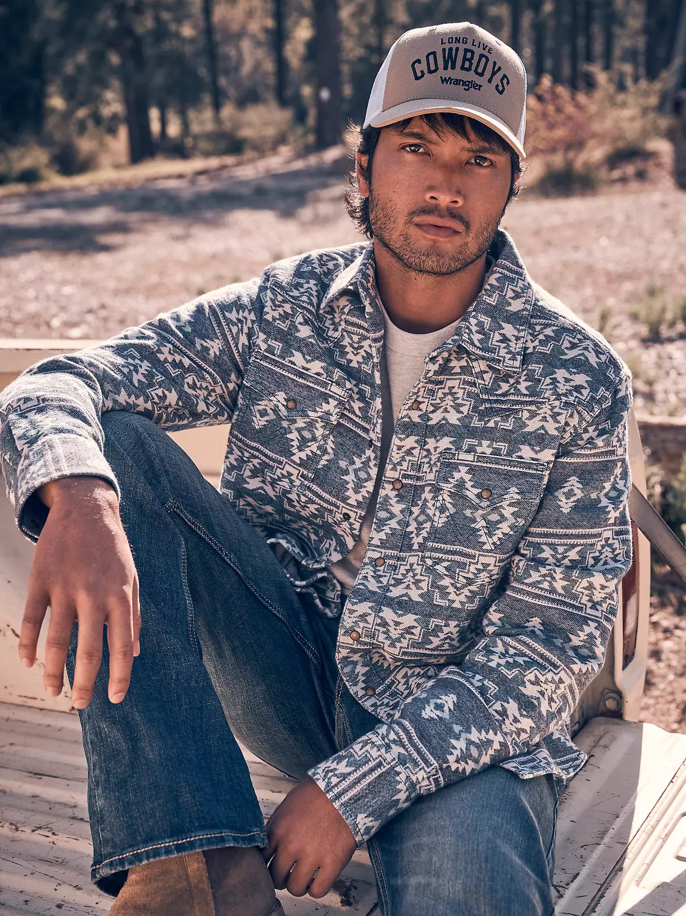 Retro Men's Jacquard Modern Fit Pearl Snap Wrangler