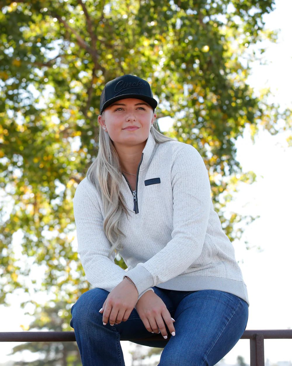 Pullover Women's 1/4 Zip Gray Cinch